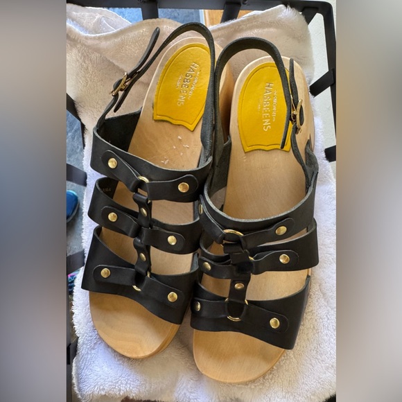 Swedish Hasbeens Black Brassy Block Heels Sandals Size 41 NWOB - Picture 4 of 8